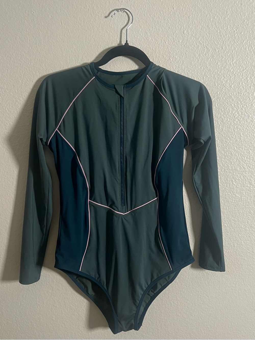 Athleta Long Sleeve One Piece Swimsuit Medium Colorblock Zip Front